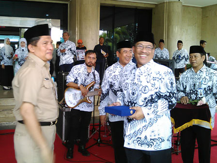 Pencarian PGRI Kabbovendigoel - Persatuan Guru Republik Indonesia Cabang Kabbovendigoel